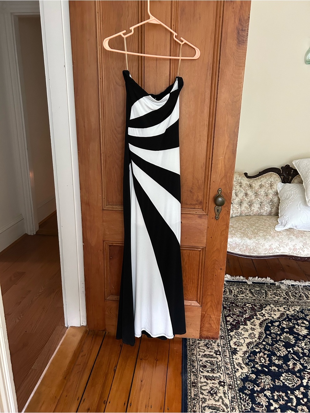 Charlotte Russe Black & White Spiral One-Shoulder Maxi Dress
